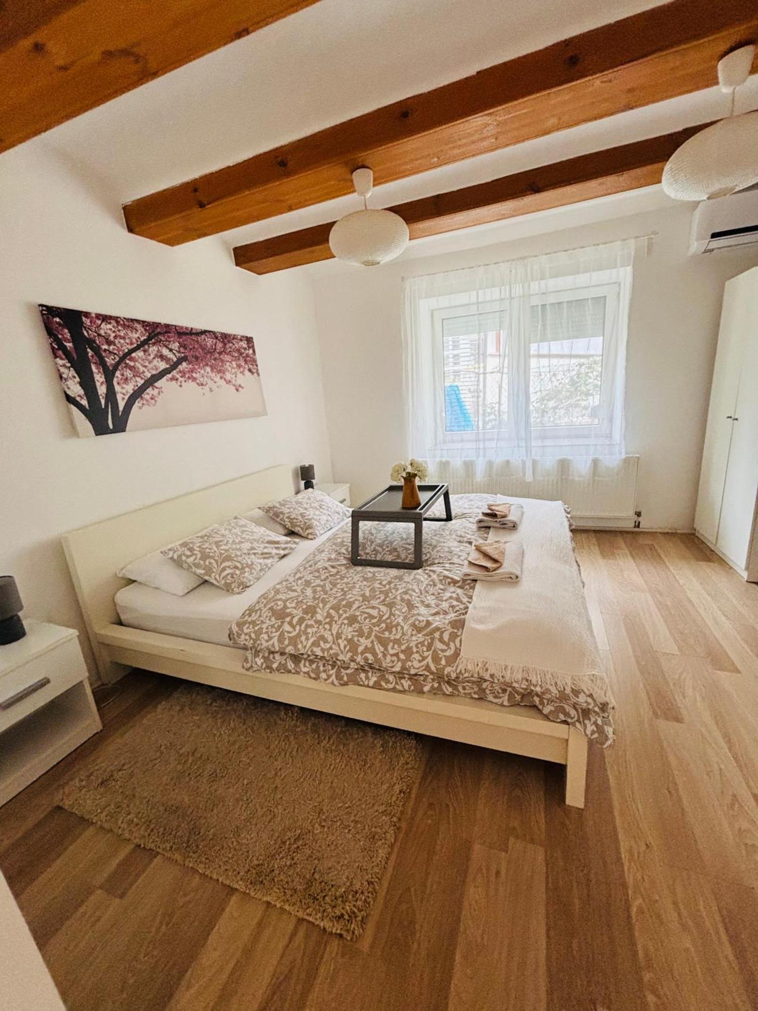 Levendula Apartmanhaz Badacsonytomaj Luaran gambar